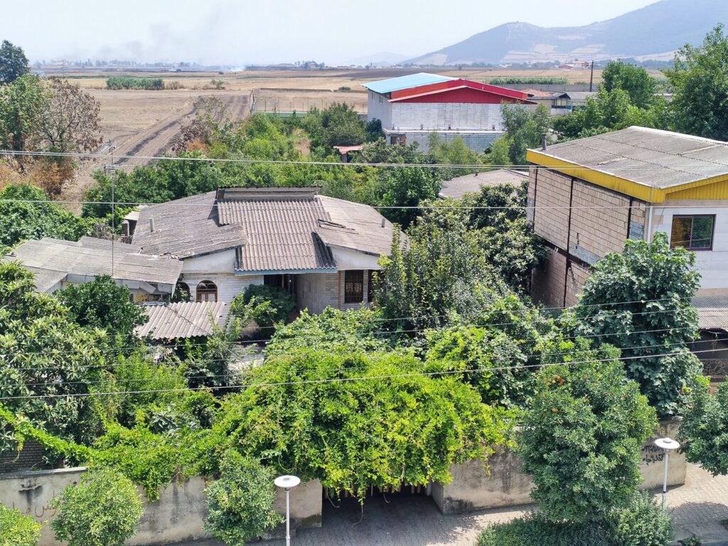 فروش 2500 متر باغ ویلا با ۲۵۰ متر زیربنا در روستای رحمت آباد-فاضل آباد