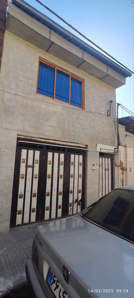 خانه دوطبقه داخل چناران ۶۴