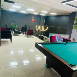 اجاره مغازه 135متری بلوار نیایش